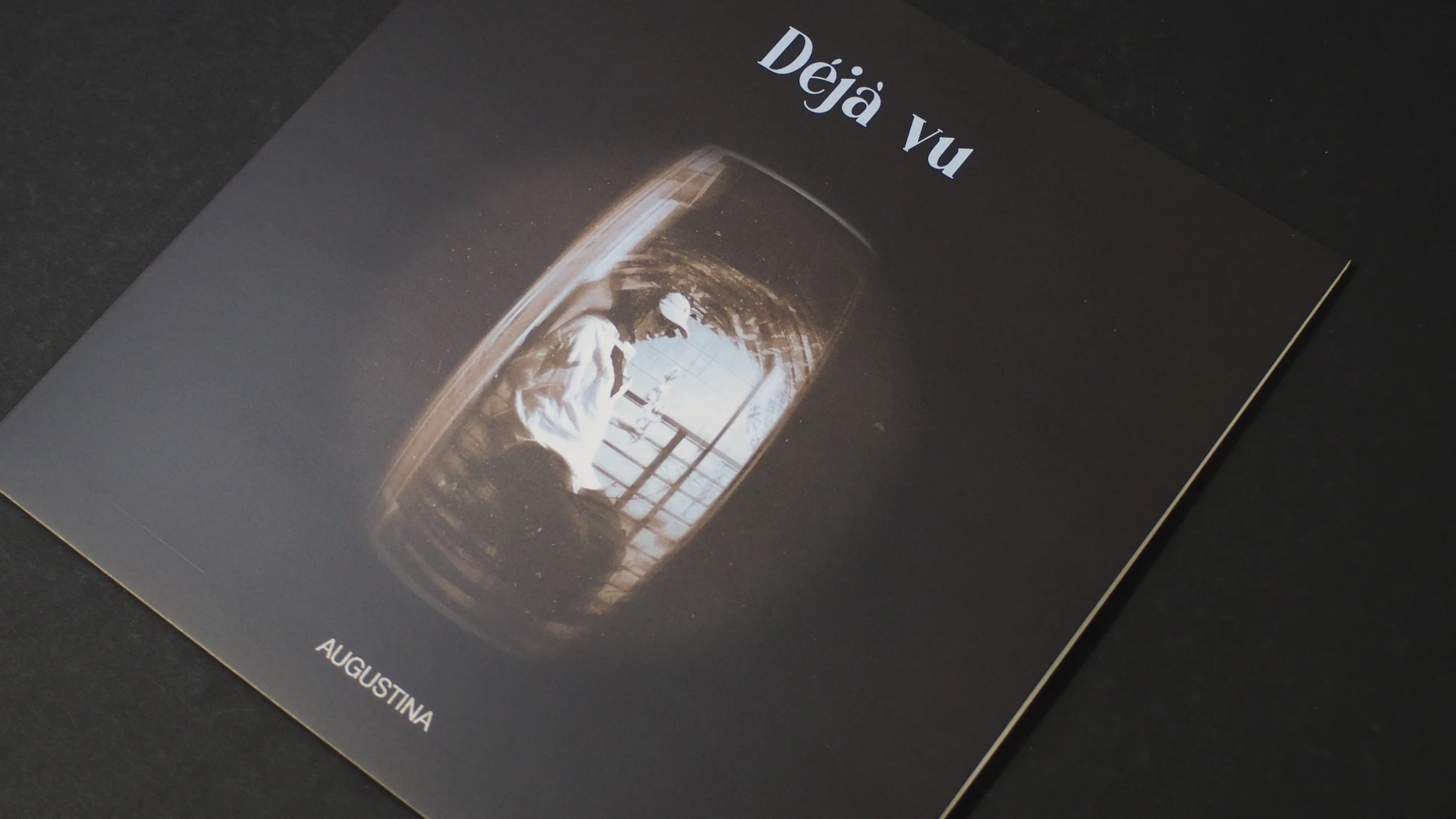 Front cover of Augustina – Déjà Vu vinyl album.